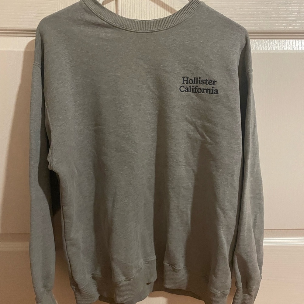 Hollister Gray Crewneck Men's Sweater